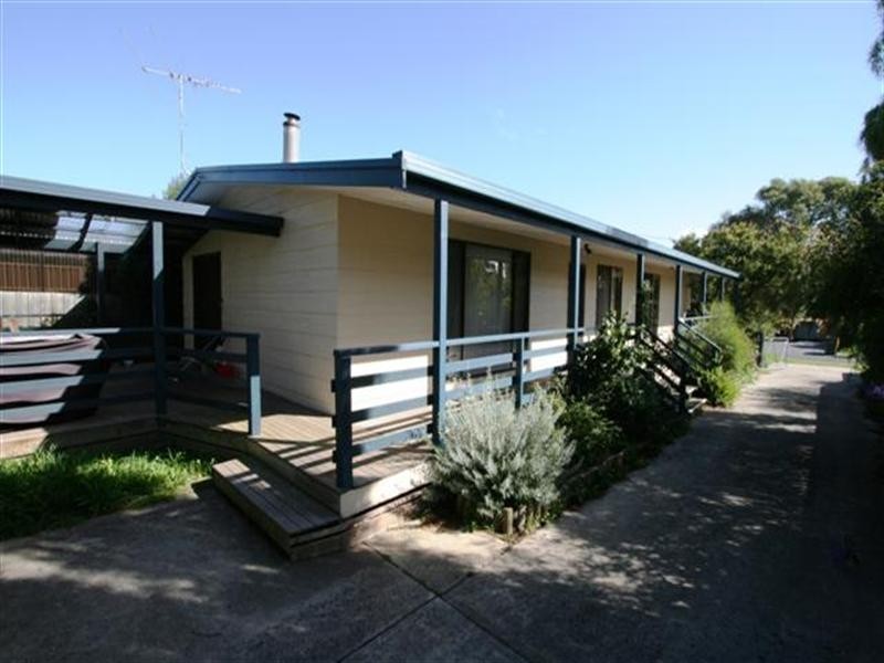 11 Outlook Drive, Cowes VIC 3922
