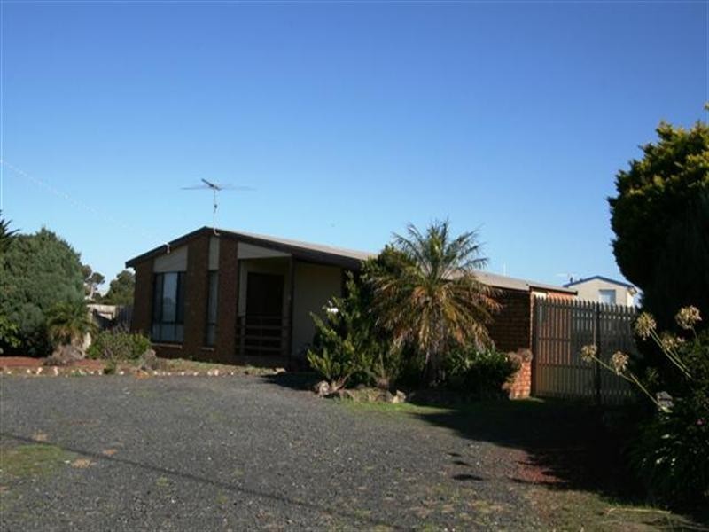 13 Elwood Avenue, Surf Beach VIC 3922