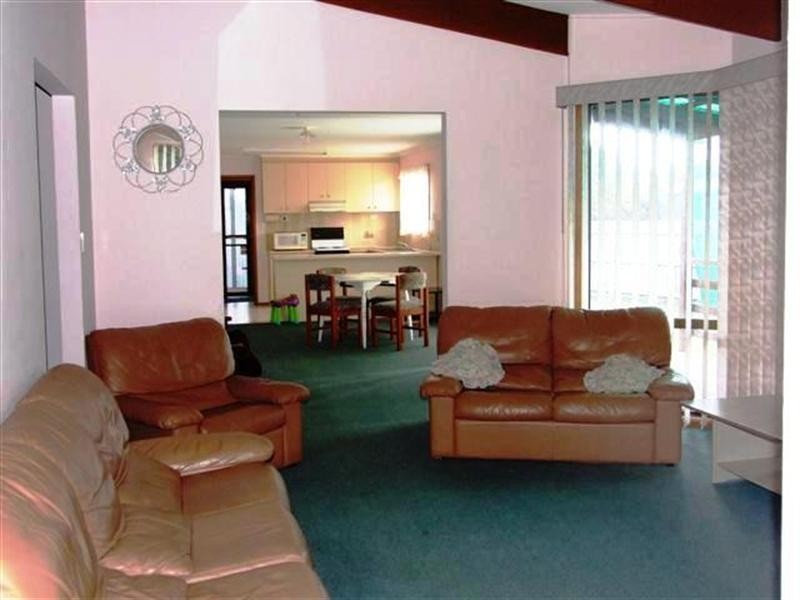 13 Elwood Avenue, Surf Beach VIC 3922