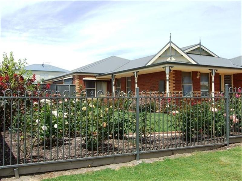 3 Kate Court, Cowes VIC 3922