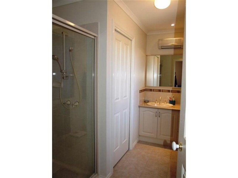 3 Kate Court, Cowes VIC 3922