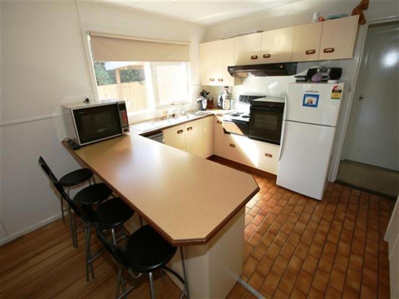 17 Justice Road, Cowes VIC 3922