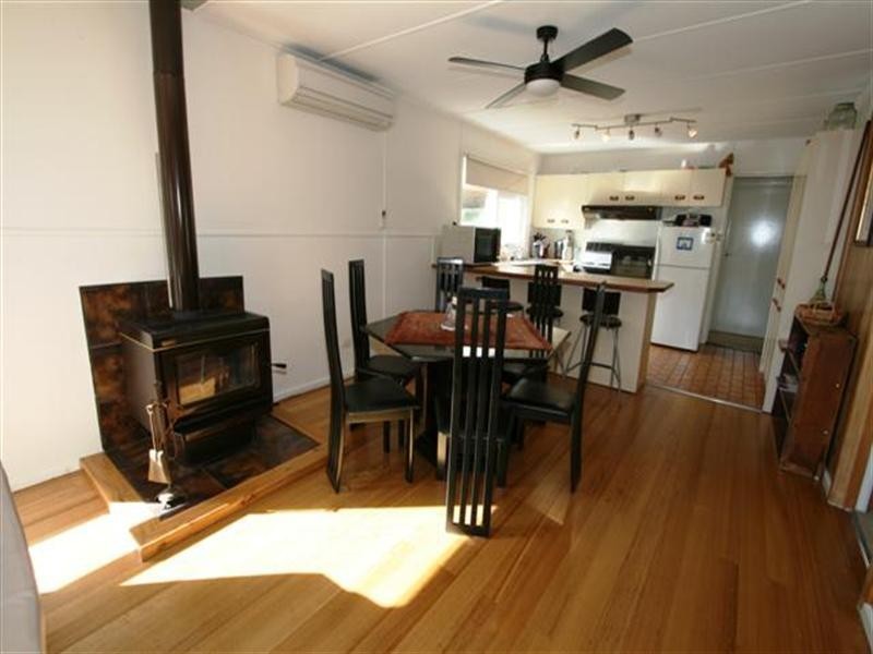 17 Justice Road, Cowes VIC 3922