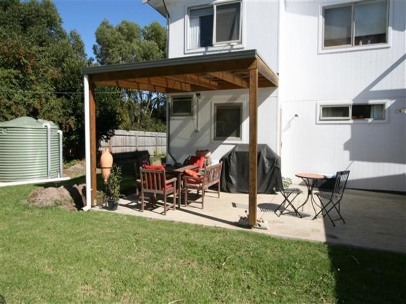 17 Justice Road, Cowes VIC 3922