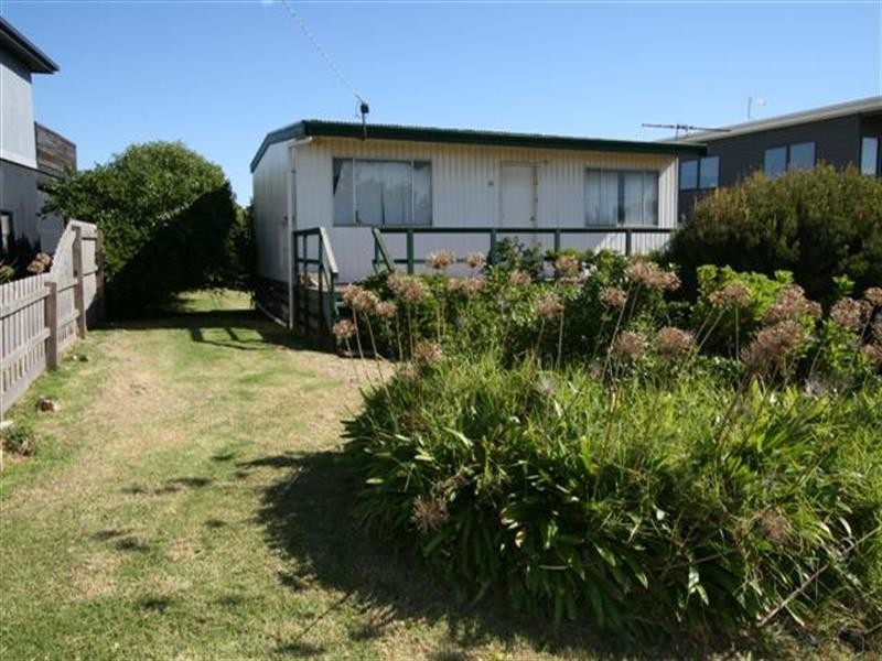 12 Highview Crescent, Surf Beach VIC 3922