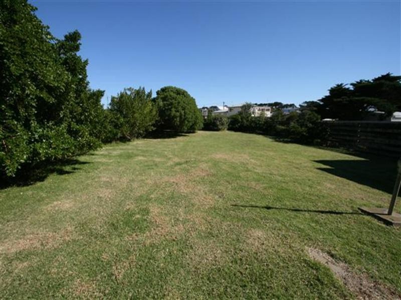 12 Highview Crescent, Surf Beach VIC 3922
