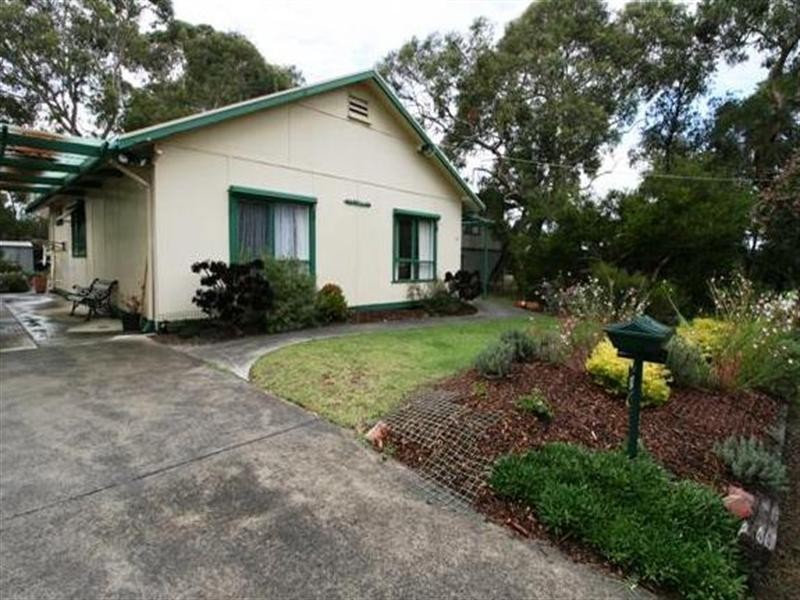 35 Rose Avenue, Cowes VIC 3922