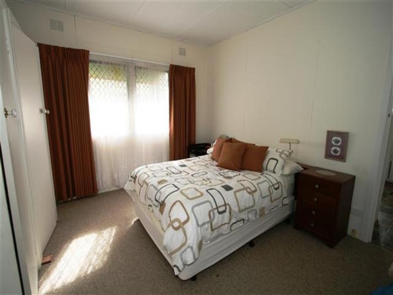 35 Rose Avenue, Cowes VIC 3922