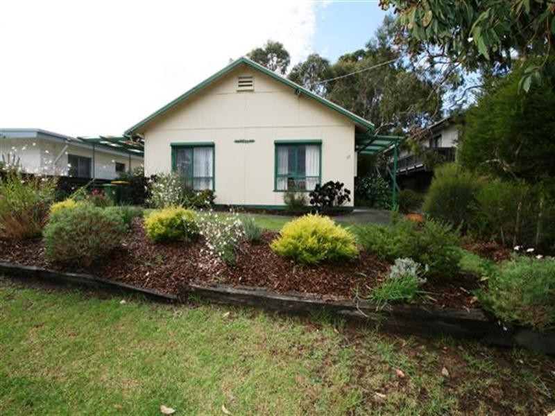 35 Rose Avenue, Cowes VIC 3922