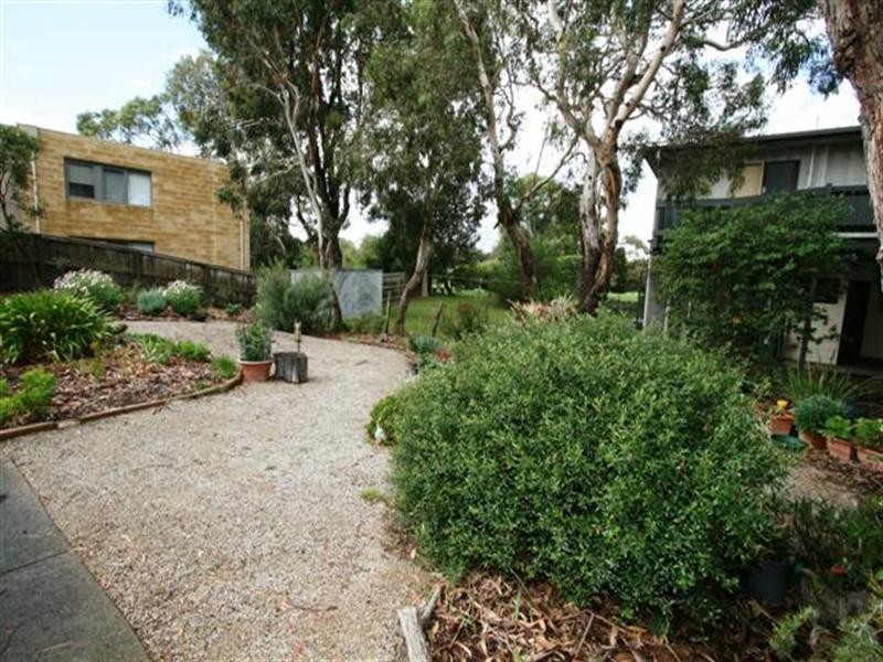 35 Rose Avenue, Cowes VIC 3922