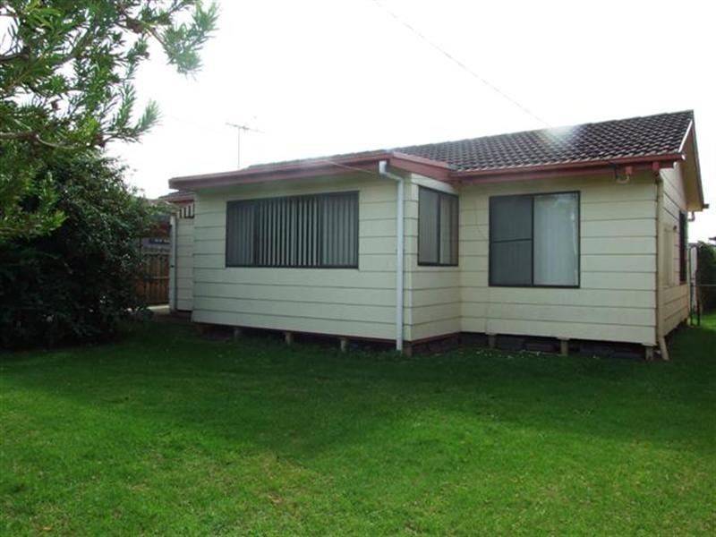 27 Phillip Island Road, Newhaven VIC 3925