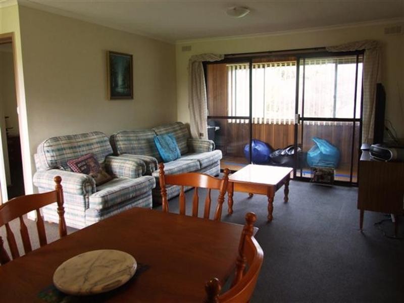 27 Phillip Island Road, Newhaven VIC 3925