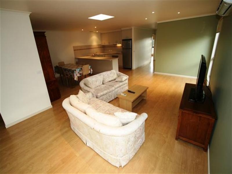 54 Redwood Drive, Cowes VIC 3922