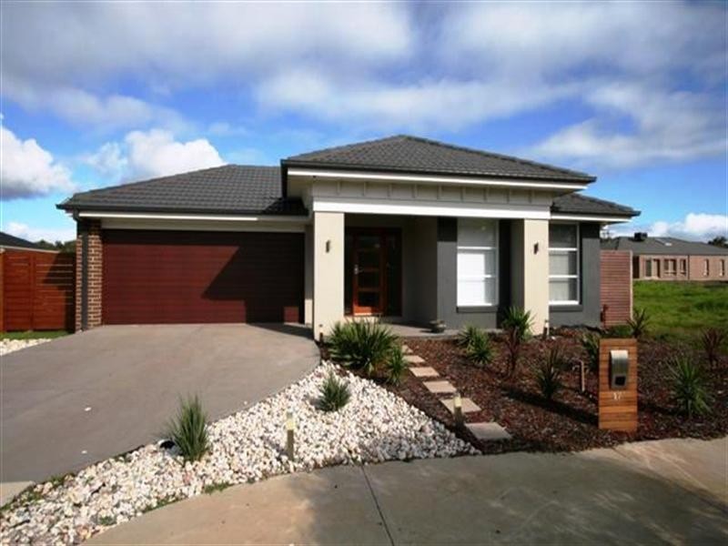 17 Rosella Grove, Cowes VIC 3922