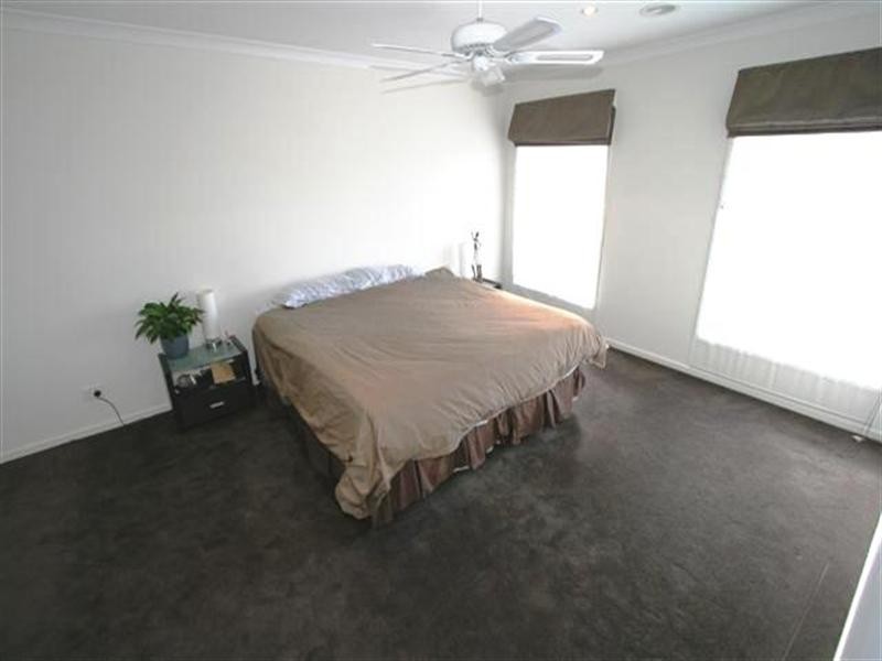 17 Rosella Grove, Cowes VIC 3922