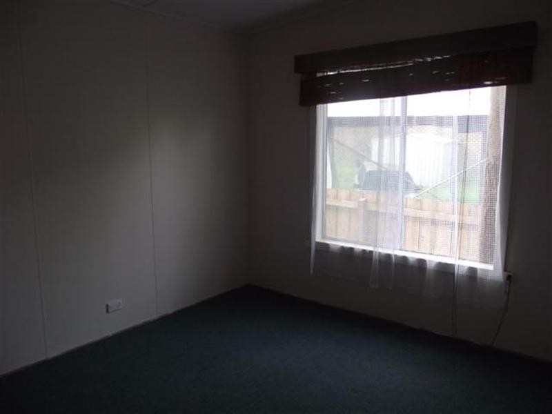 16 Bayview Drive, Cowes VIC 3922