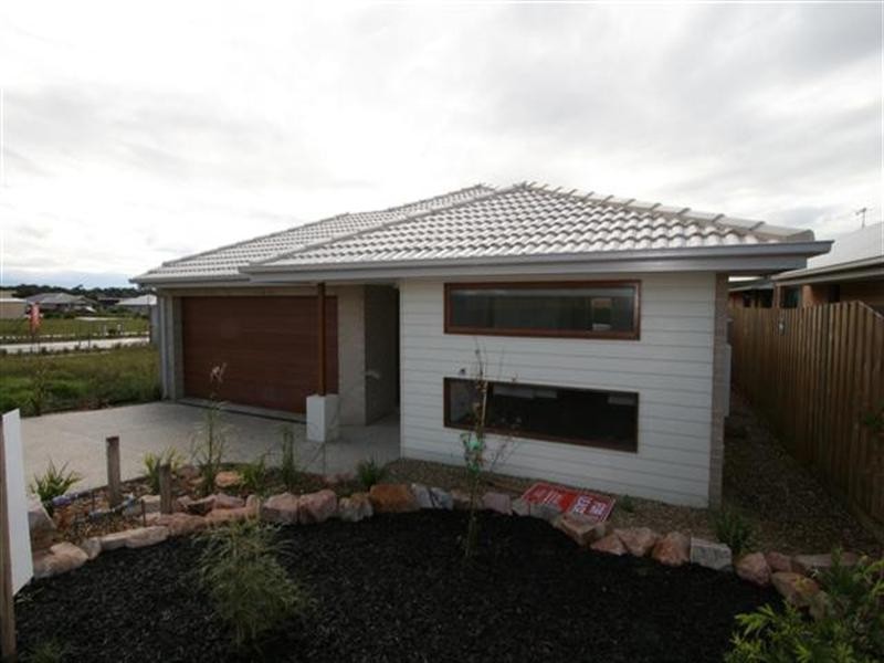 3 Dunes Road, Cowes VIC 3922