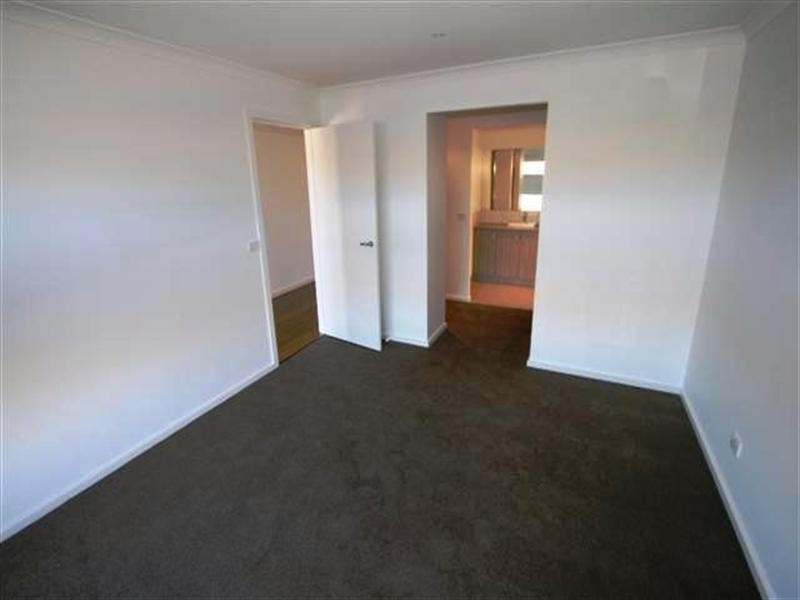 3 Dunes Road, Cowes VIC 3922