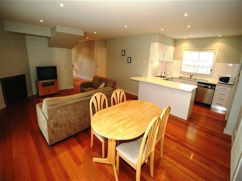 1/37 Stradbroke Avenue, Cowes VIC 3922