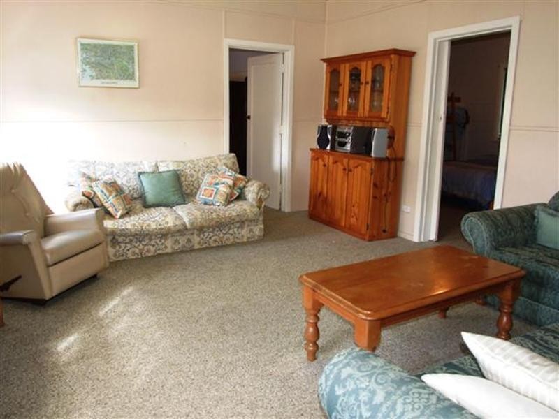 4 Seascape Avenue, Cowes VIC 3922