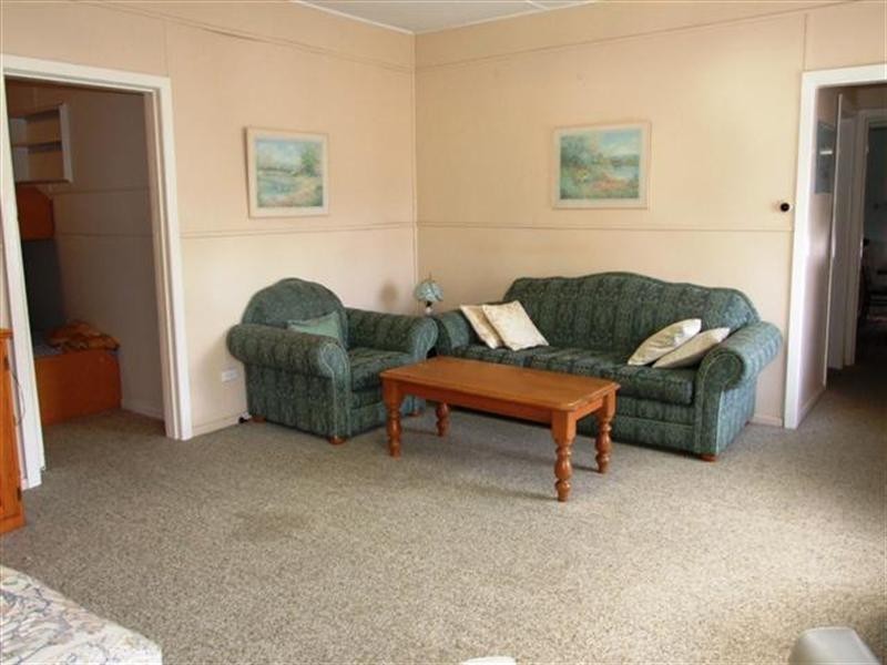 4 Seascape Avenue, Cowes VIC 3922