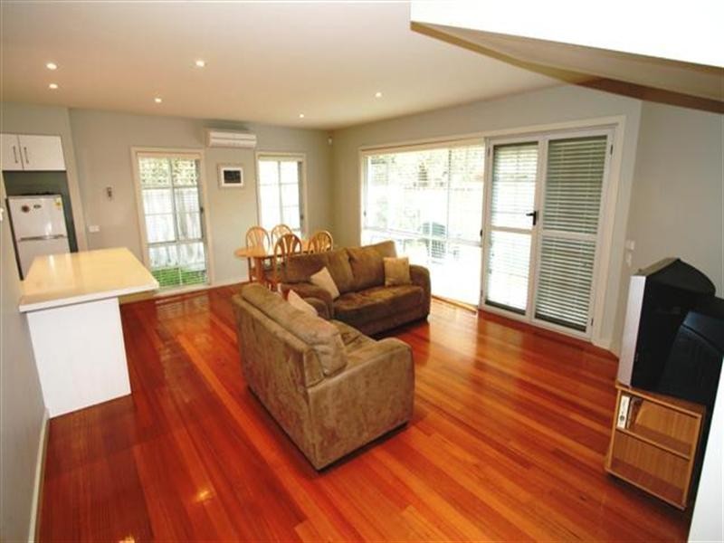 1/37 Stradbroke Avenue, Cowes VIC 3922
