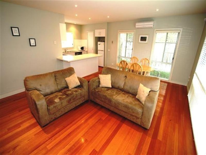 1/37 Stradbroke Avenue, Cowes VIC 3922