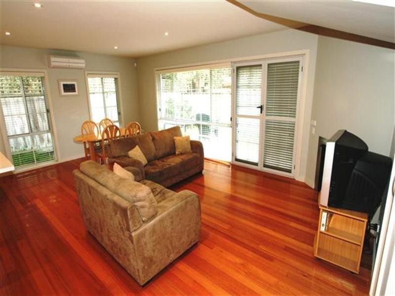 1/37 Stradbroke Avenue, Cowes VIC 3922