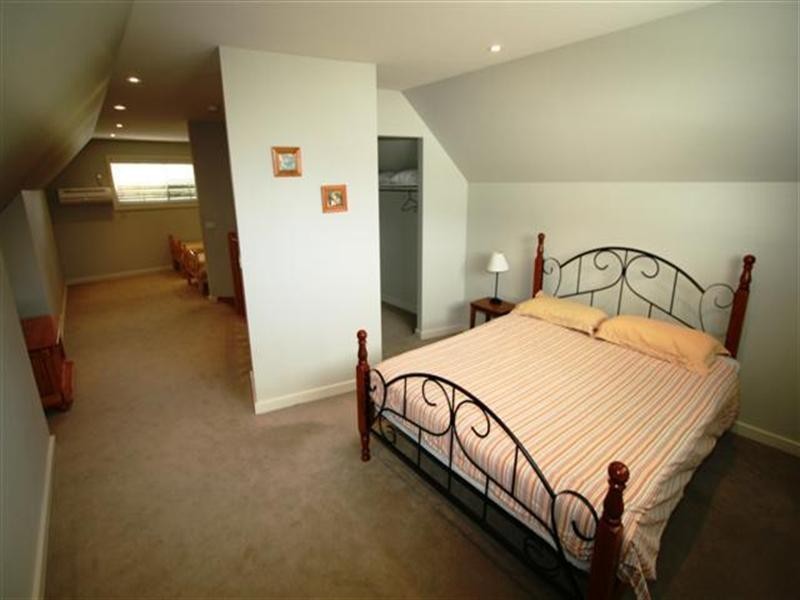 1/37 Stradbroke Avenue, Cowes VIC 3922