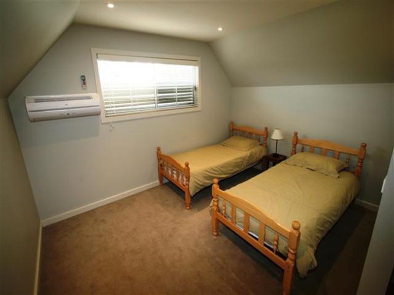 1/37 Stradbroke Avenue, Cowes VIC 3922