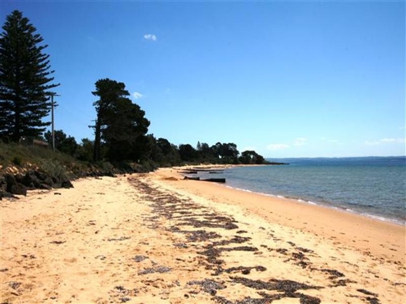 1/37 Stradbroke Avenue, Cowes VIC 3922