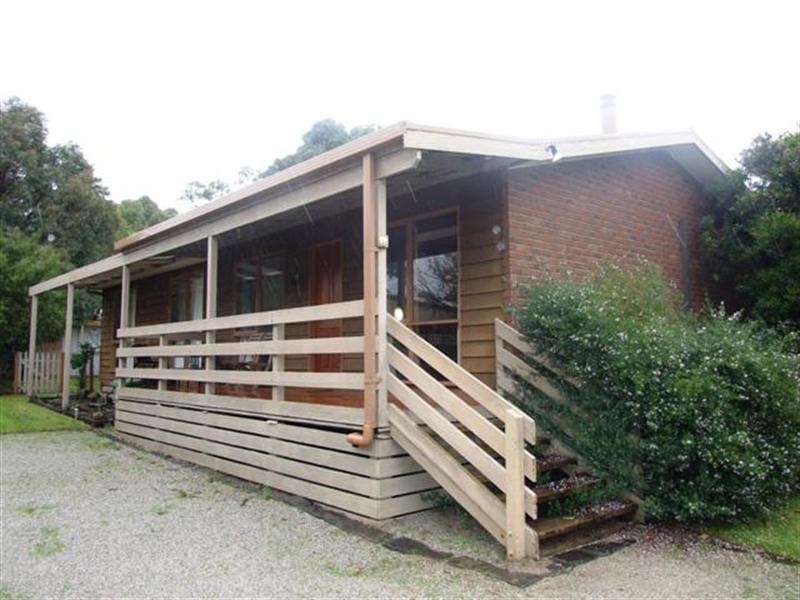 11 Church Street, Cowes VIC 3922