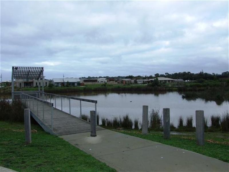 10 Dunes Road, Cowes VIC 3922
