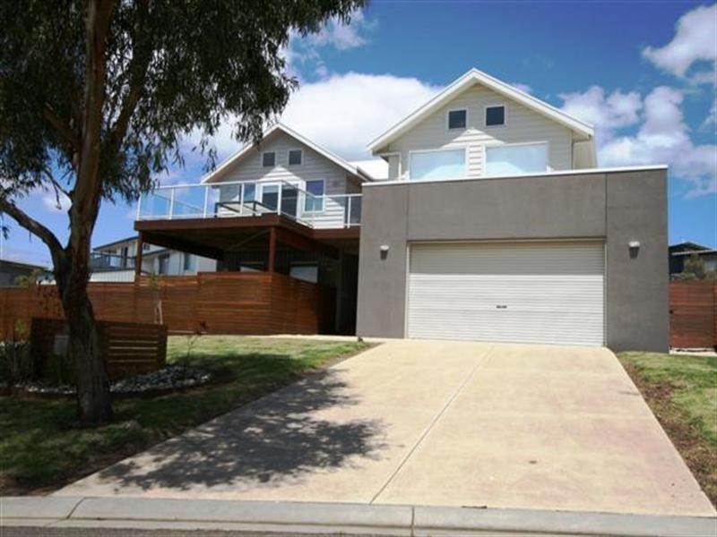 39 Norman Drive, Cowes VIC 3922
