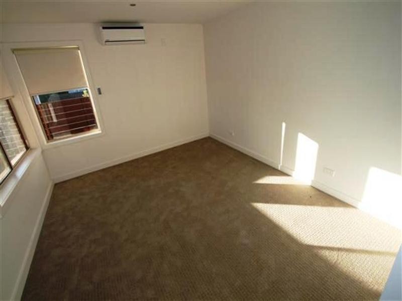 2/283 Settlement Road, Cowes VIC 3922