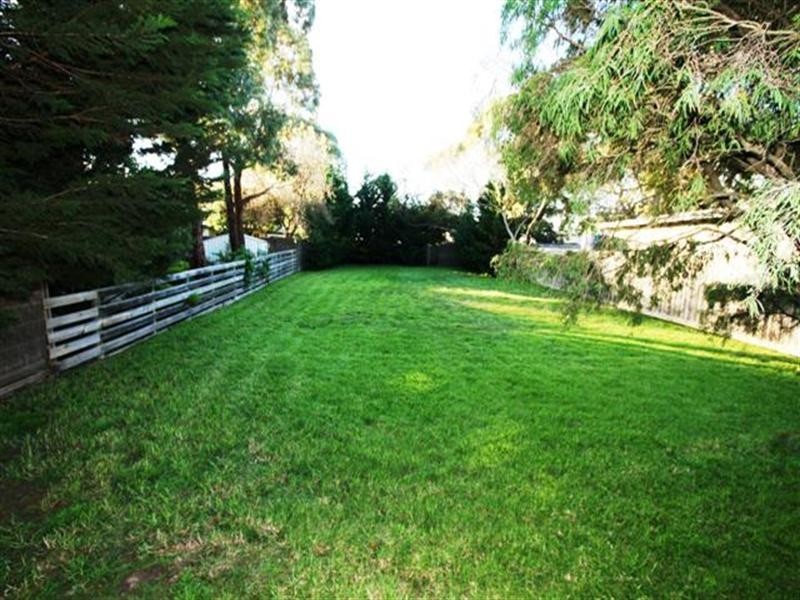 18 Outlook Drive, Cowes VIC 3922