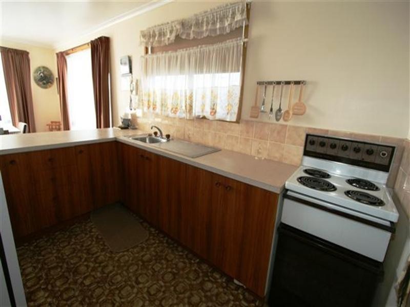 9 Boonderabbi Way, Cowes VIC 3922