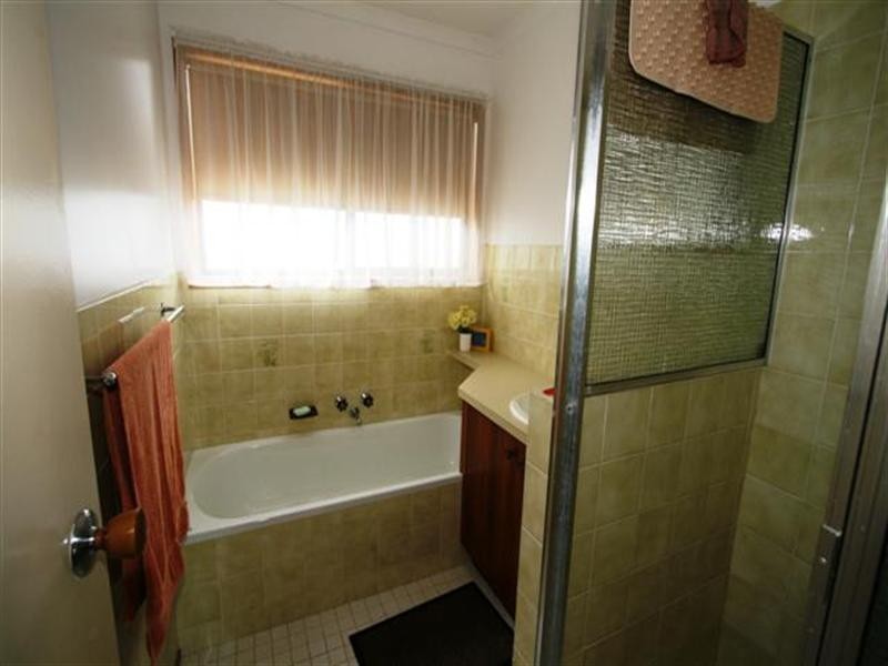 9 Boonderabbi Way, Cowes VIC 3922