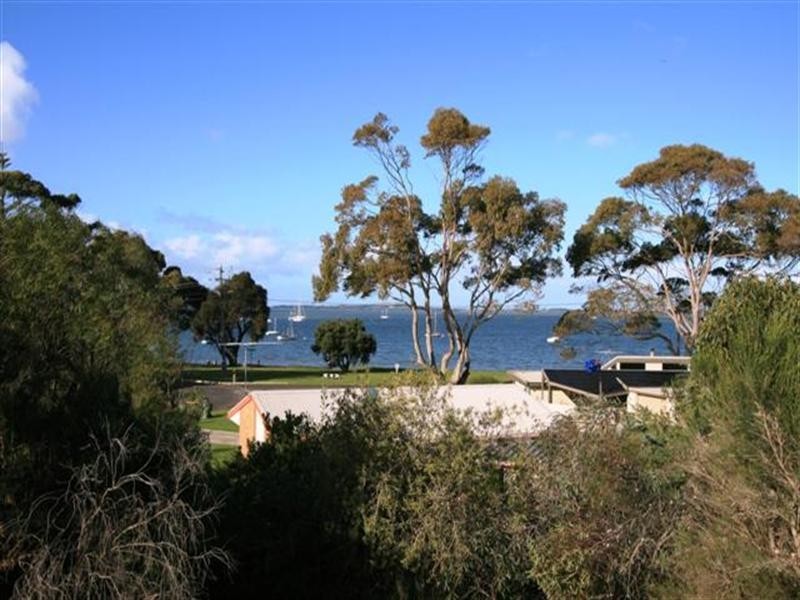 1/40 Walton Street, Rhyll VIC 3923