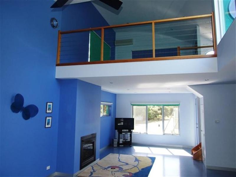 18 Rose Avenue, Cowes VIC 3922