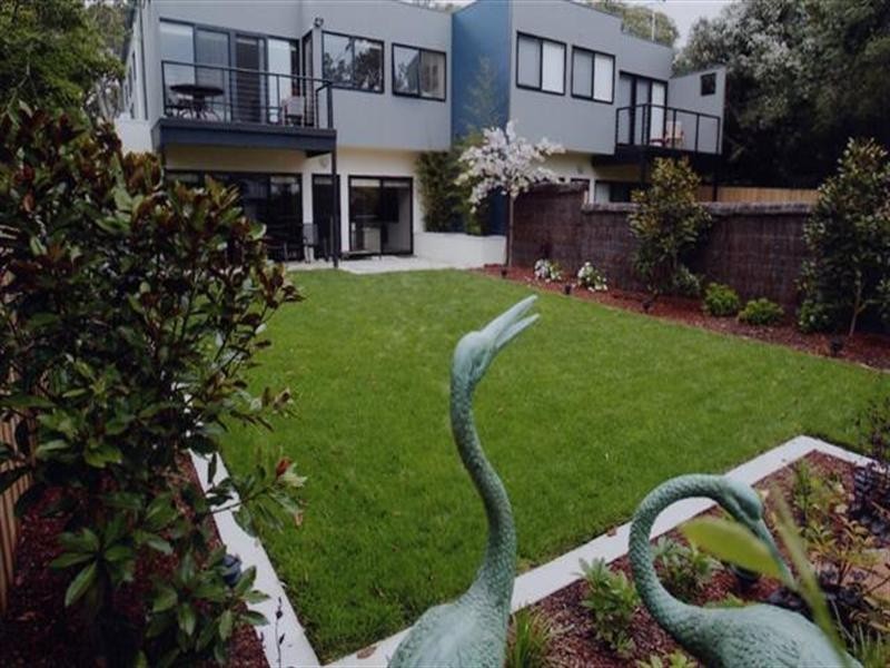 2 Gordon Street, Cowes VIC 3922