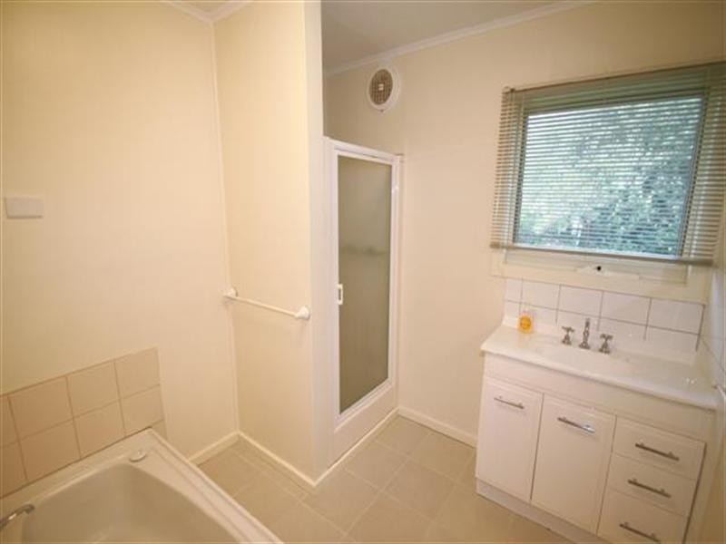 13 Hallway Drive, Wimbledon Heights VIC 3922