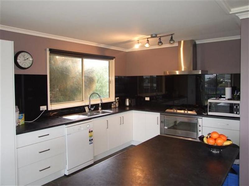 10 Seesburg Street, Cape Woolamai VIC 3925