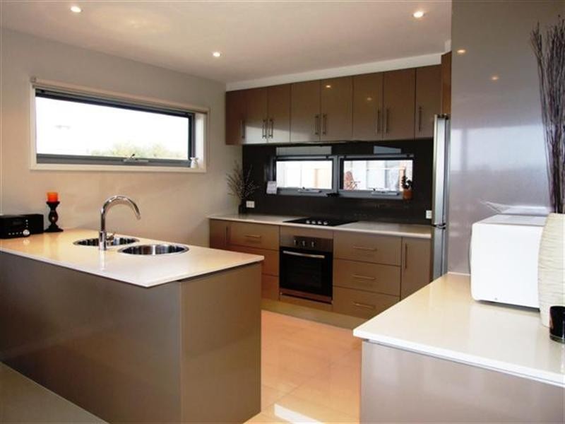 2/1a Stradbroke Crescent, Surf Beach VIC 3922