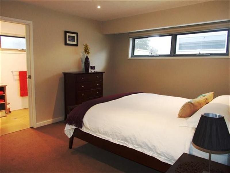 2/1a Stradbroke Crescent, Surf Beach VIC 3922