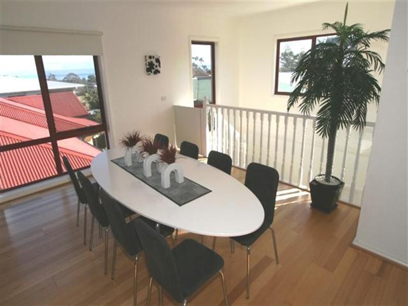 6/83 Chapel Street, Cowes VIC 3922