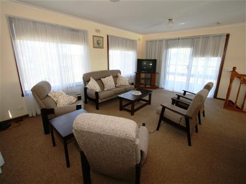 111 Justice Road, Cowes VIC 3922