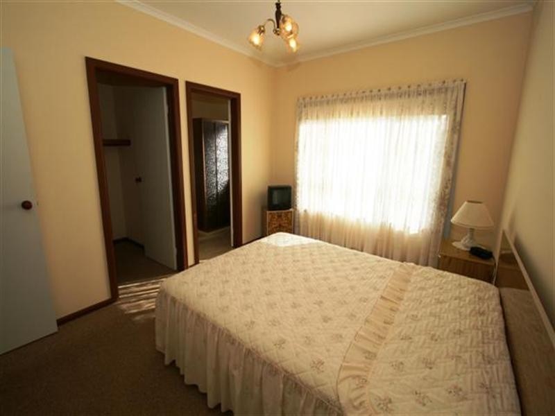 111 Justice Road, Cowes VIC 3922