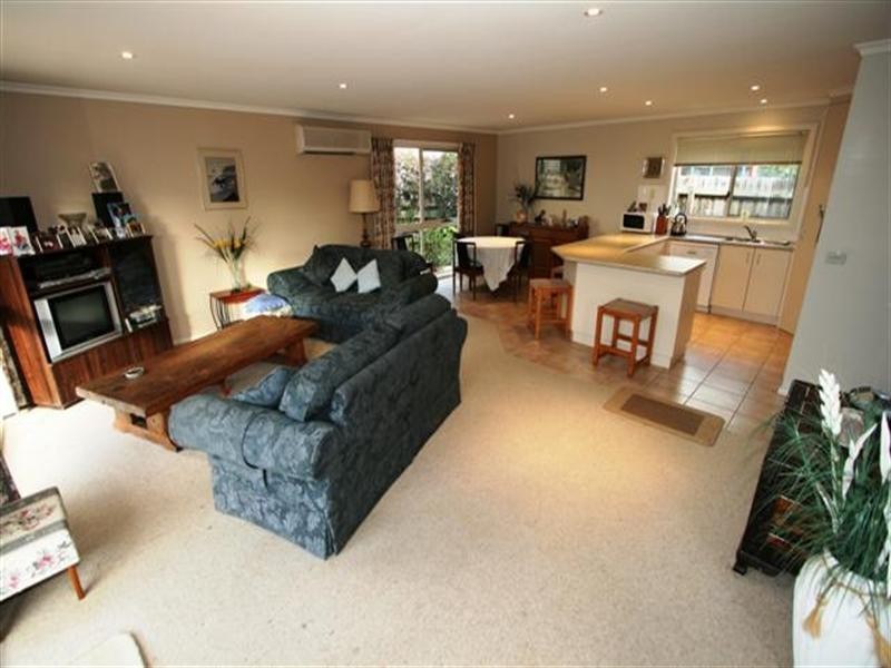 4/11 Fowler Grove, Newhaven VIC 3925