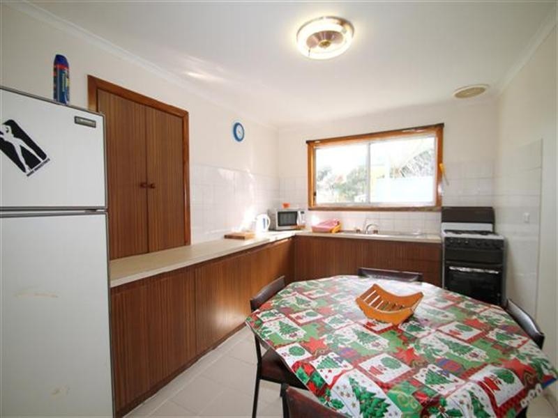 100 Scenic Drive, Cowes VIC 3922